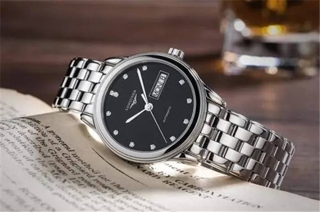 <b>江詩丹頓手表日常使用注意事項</b>