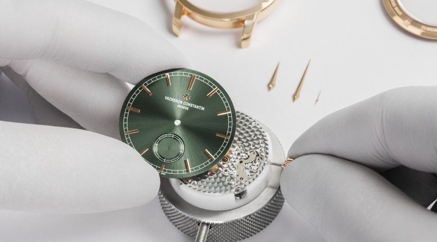 江詩(shī)丹頓推出兩款Traditionnelle傳襲系列手動(dòng)上鏈腕表（圖）