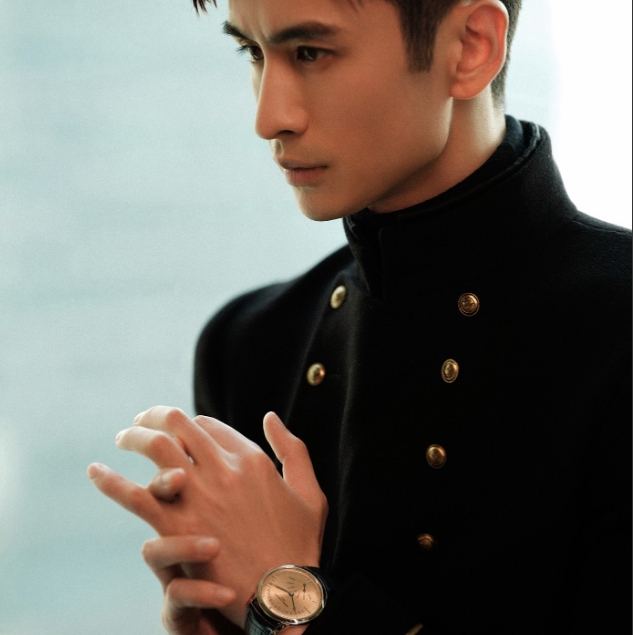 江詩丹頓傳承系列逆跳星期日歷腕表（圖）